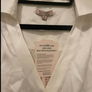 Badgley mischka NWT %100 silk shirt